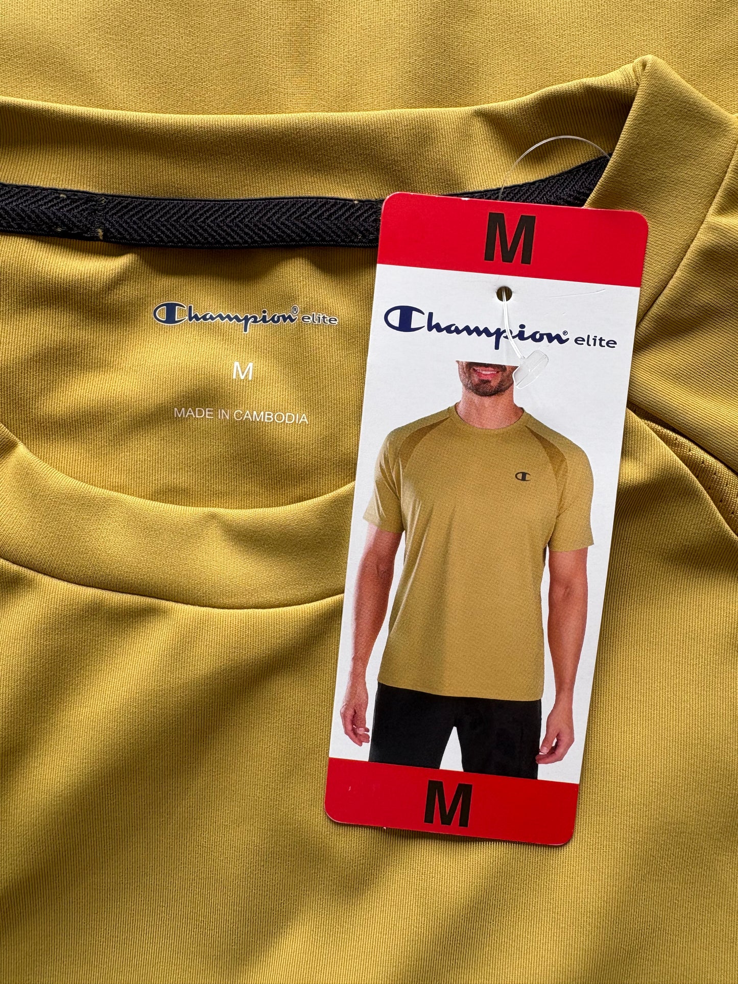 Champion Short Sleeve T-Shirt Colour Gold Chain Size M