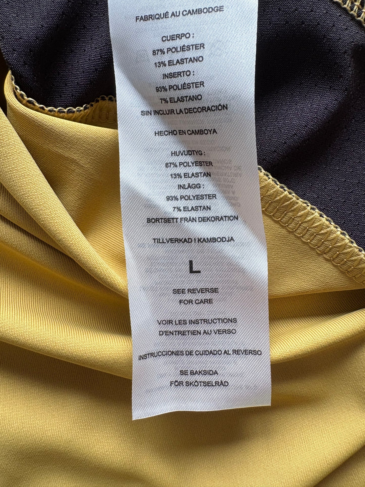 Champion Short Sleeve T-Shirt Colour Gold Chain Size L