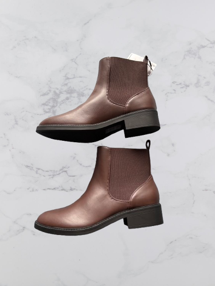Yours Clothing Faux Leather Elasticated Chelsea
Boots Colour Brown Size 7 E