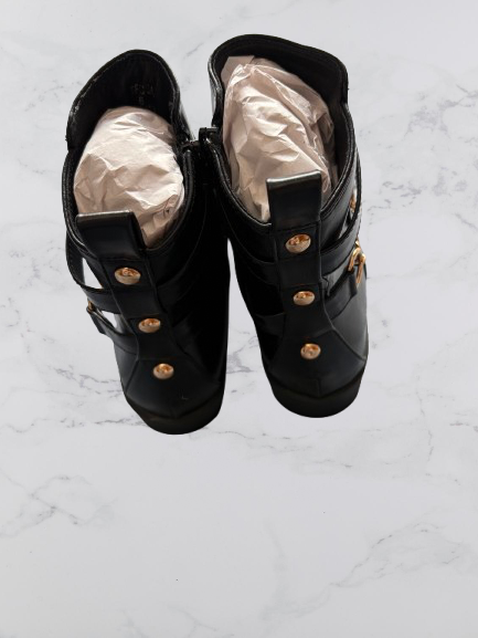V by Very Hayley Chain Trim Ankle Boots Colour Black/Gold Size 6