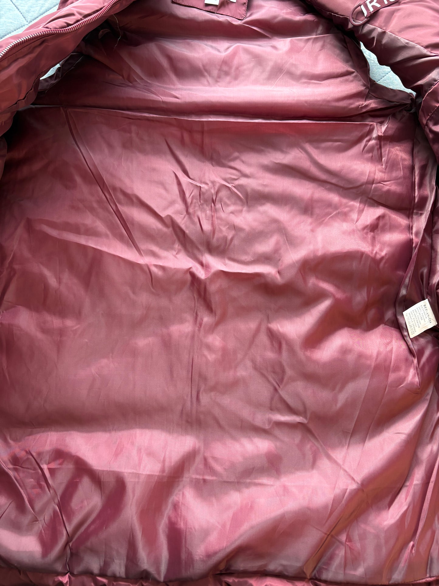 Saturne Hooded Water Repellent Longline Gilet Colour Burgundy Size L