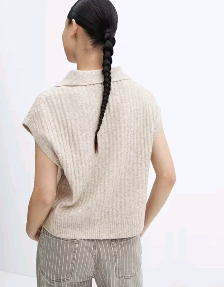 Mango Knitted polo-neck gilet Colour Beige Size S