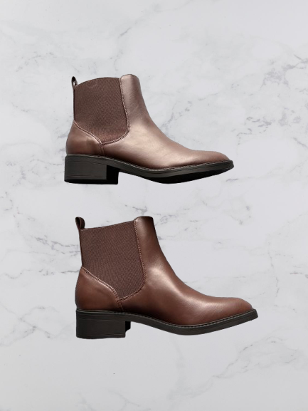 Yours Clothing Faux Leather Elasticated Chelsea
Boots Colour Brown Size 7 E
