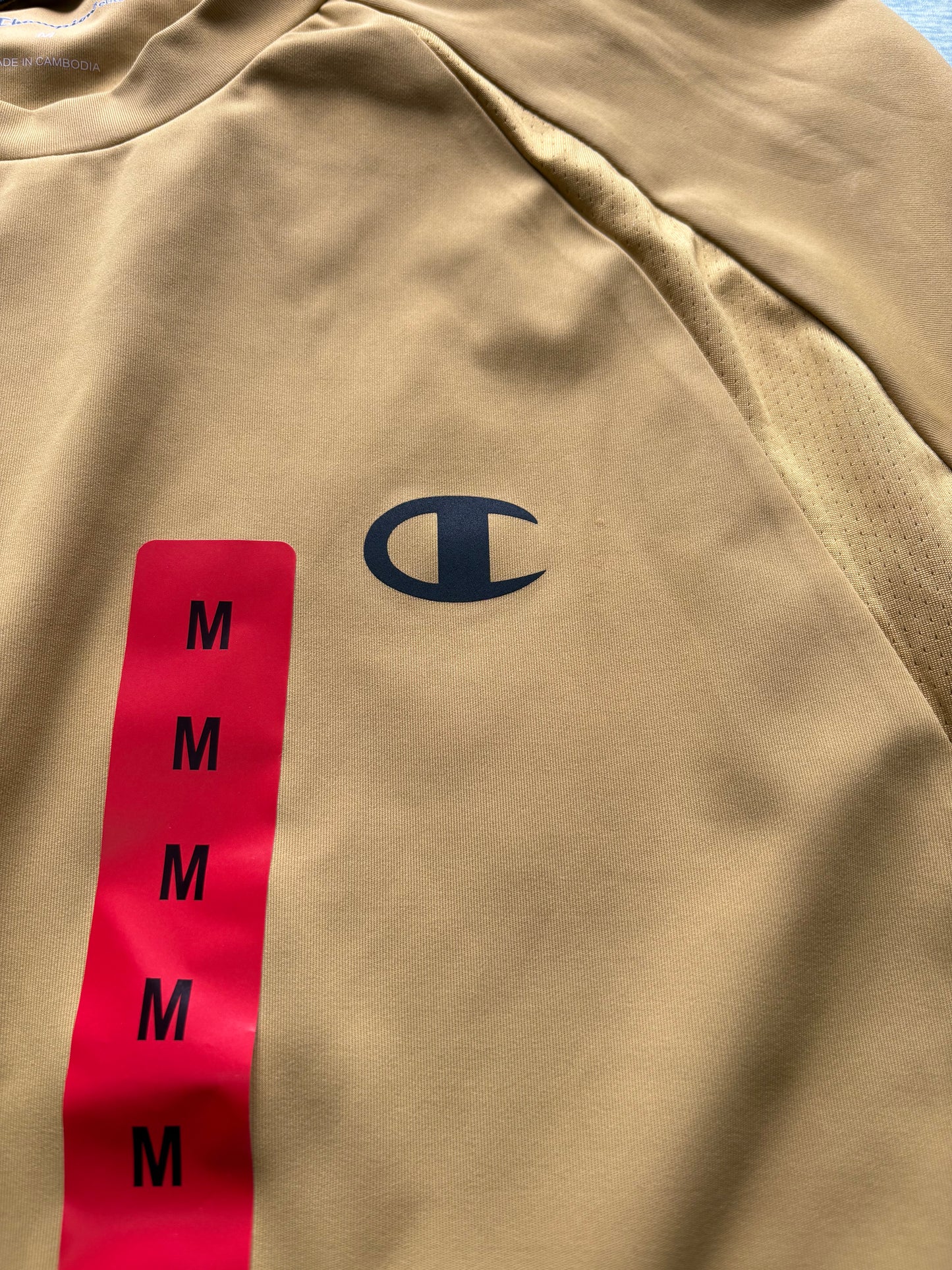 Champion Short Sleeve T-Shirt Colour Gold Chain Size M