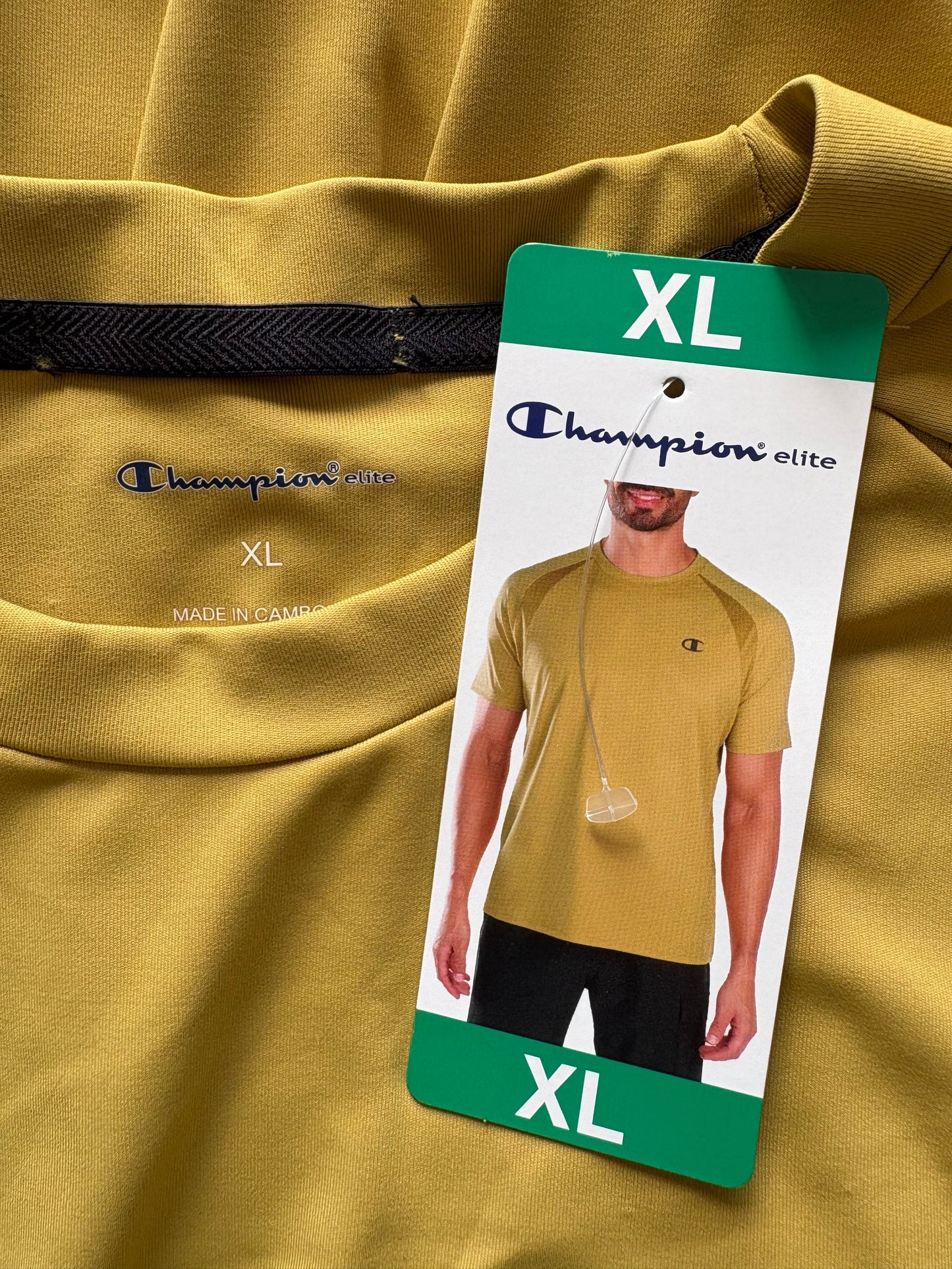 Champion Short Sleeve T-Shirt Colour Gold Chain Size XL