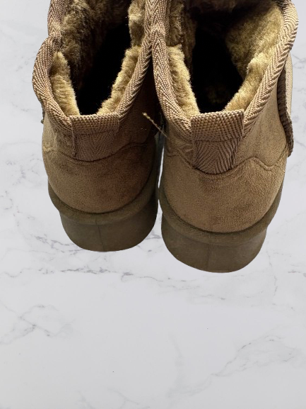 Ladies Fleece lined Slipper Boots Colour Green Size 38 UK Size 5