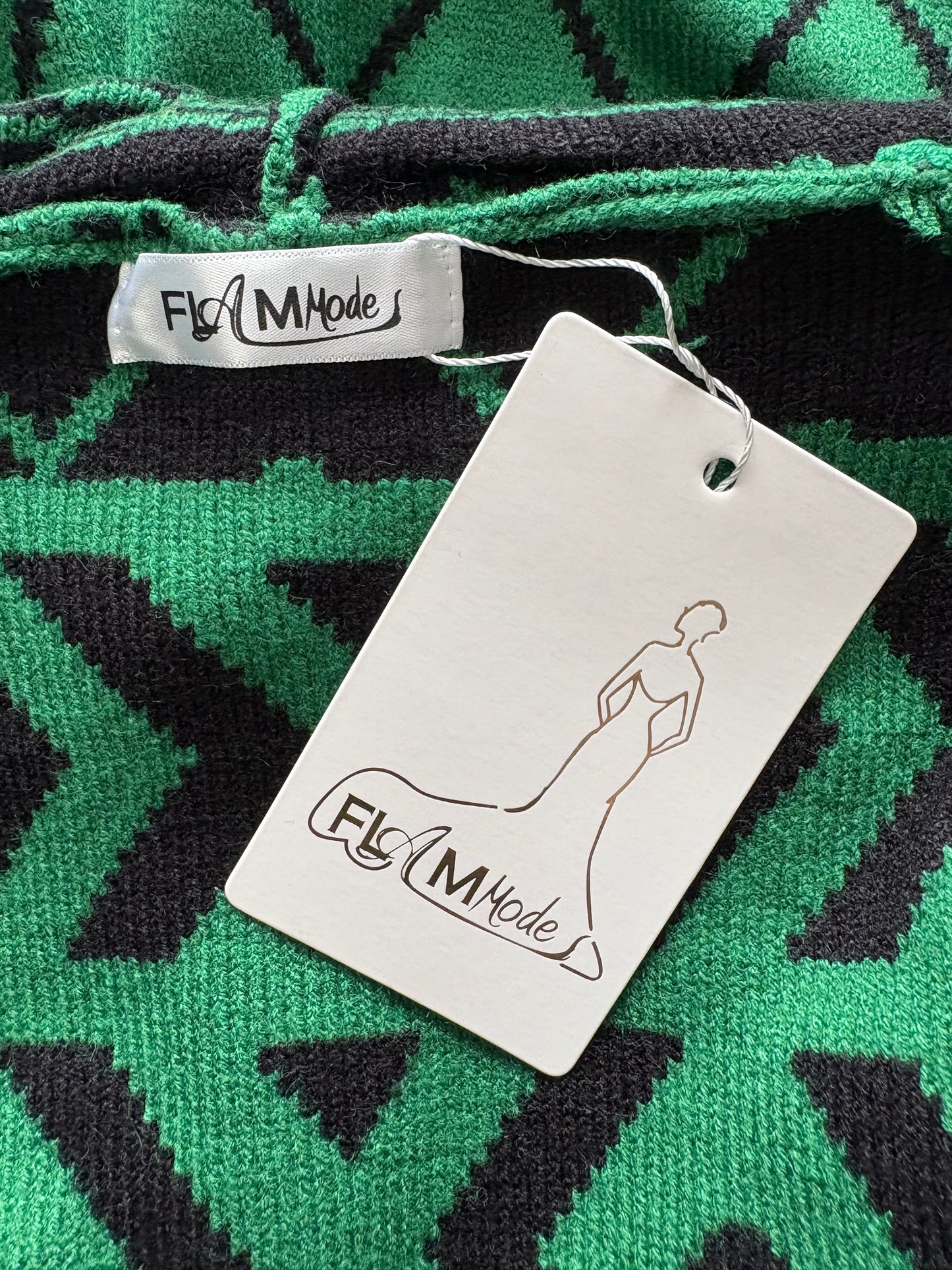 Flam Mode Tie Front Cardigan Colour Green/ Black One Size 8-14