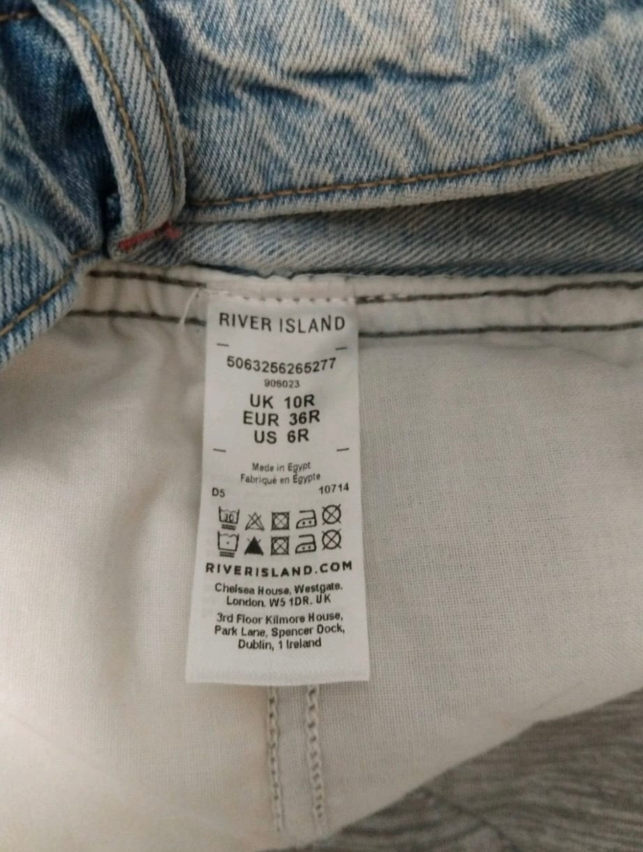River Island High Rise Stove Pipe
Straight Leg Jeans Colour Light Denim Size 10R