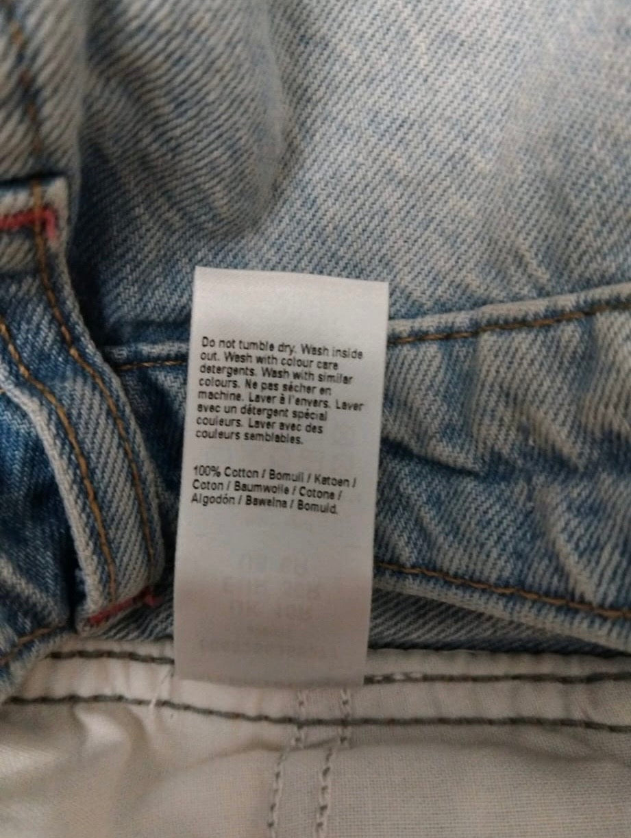 River Island High Rise Stove Pipe
Straight Leg Jeans Colour Light Denim Size 10R