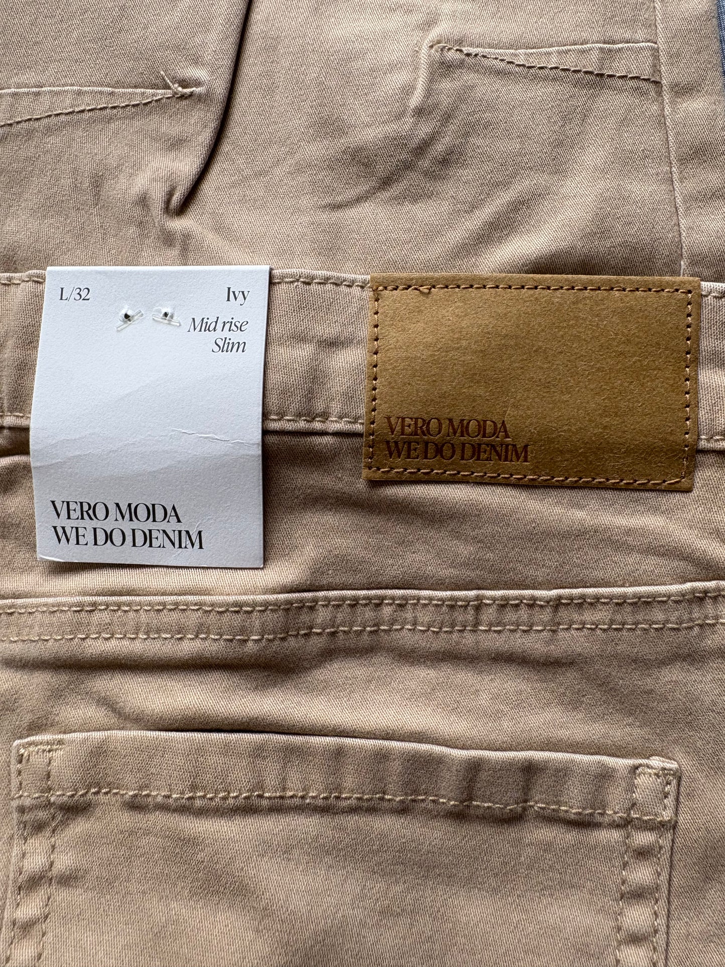 Vero Moda Ivy Cargo Trousers Colour Nomad Size L