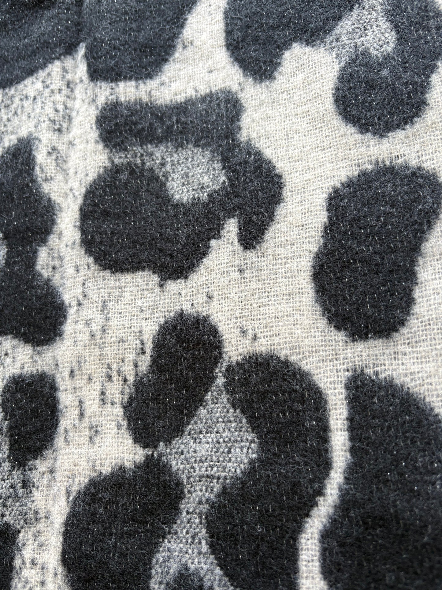 Martissima By Marta Marzotto Supersoft Scarf/Shawl Colour Black/Cream One Size