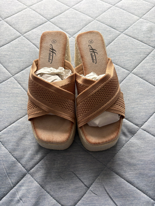 Mulanka Wedge Sandals Colour Khaki Size 38 UK Size 5