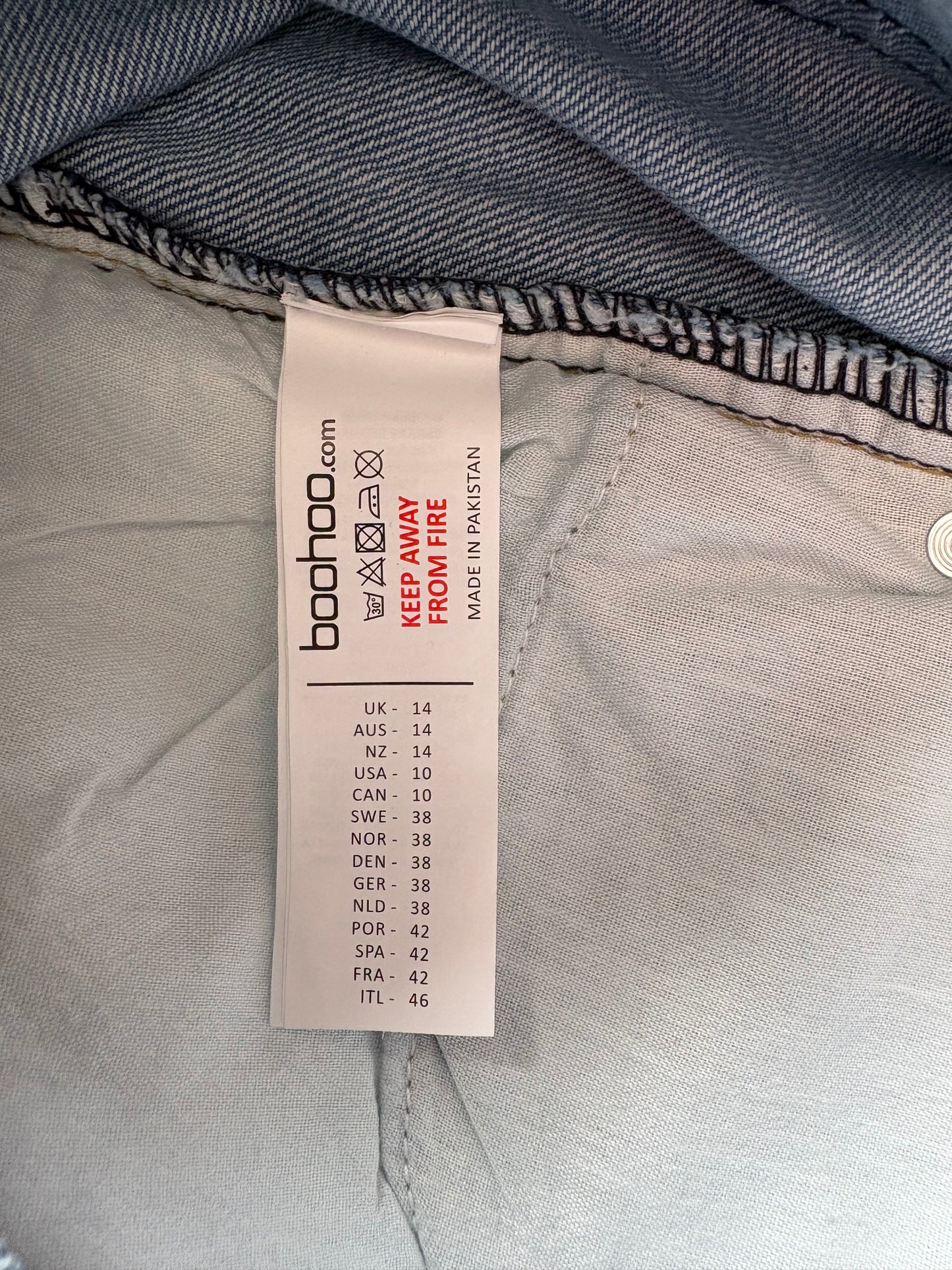 Boohoo High Waist Mom Jeans Colour Mid Blue Size 14