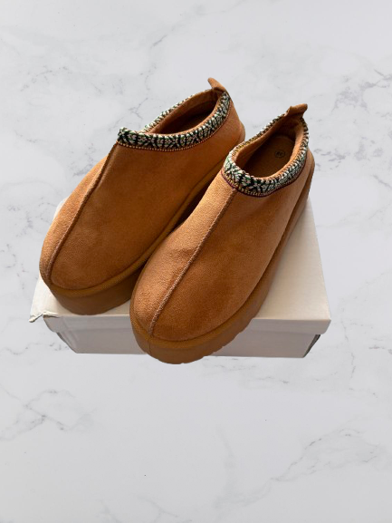 Ladies Chunky Sole Slippers Colour Camel Size 38 UK Size 5