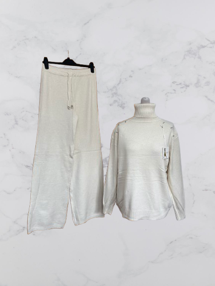 PPT Style Knitted lounge Set Colour Cream One Size 8-16