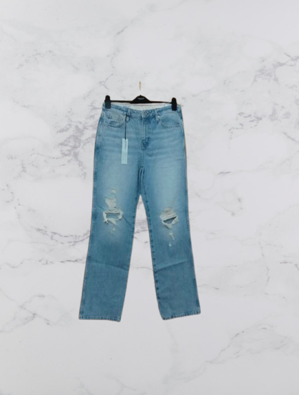 River Island High Rise Stove Pipe
Straight Leg Jeans Colour Light Denim Size 10R