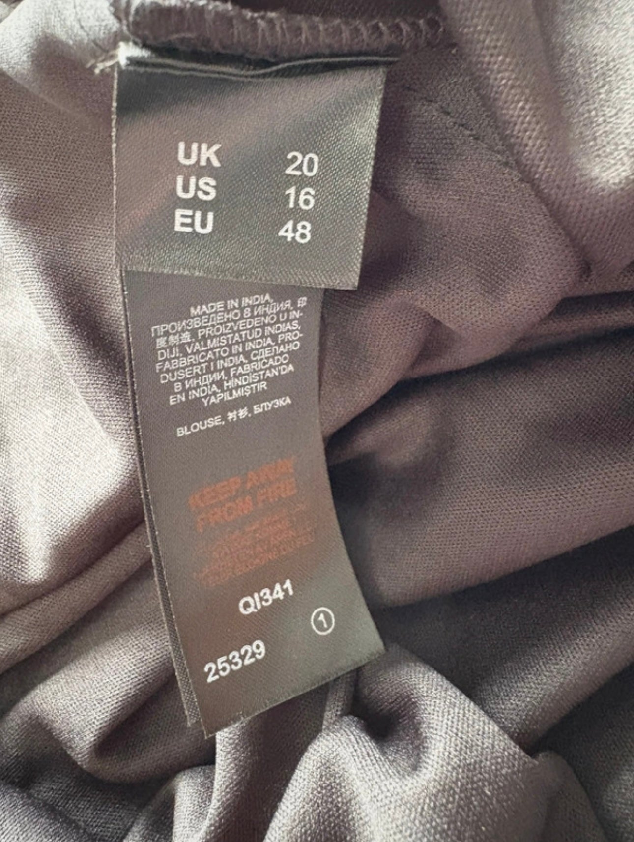 Simply Be Dobby V Neck Ruched Waist Blouse Colour Black Size 20