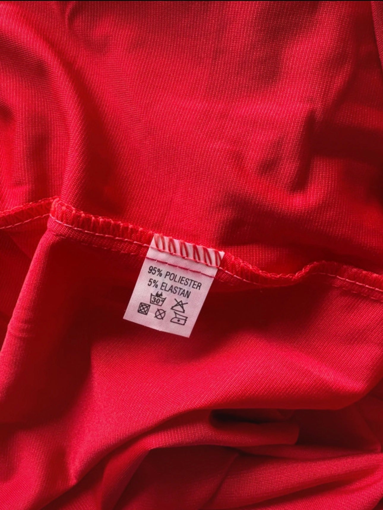 FM Collection long sleeve top Colour Red Size M