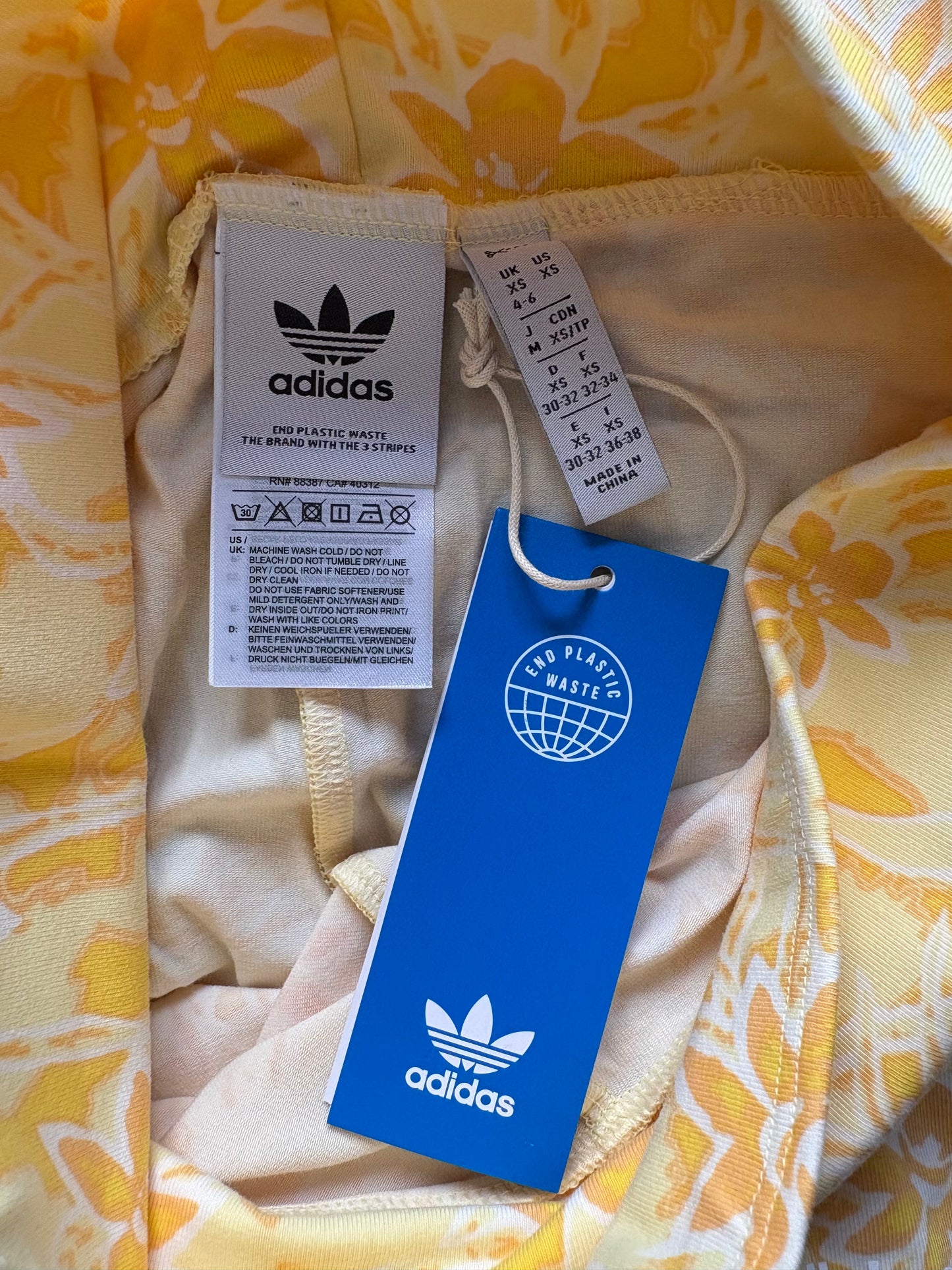 Adidas Originals Island Club All Over Print Shorts Colour Cream White Size XS