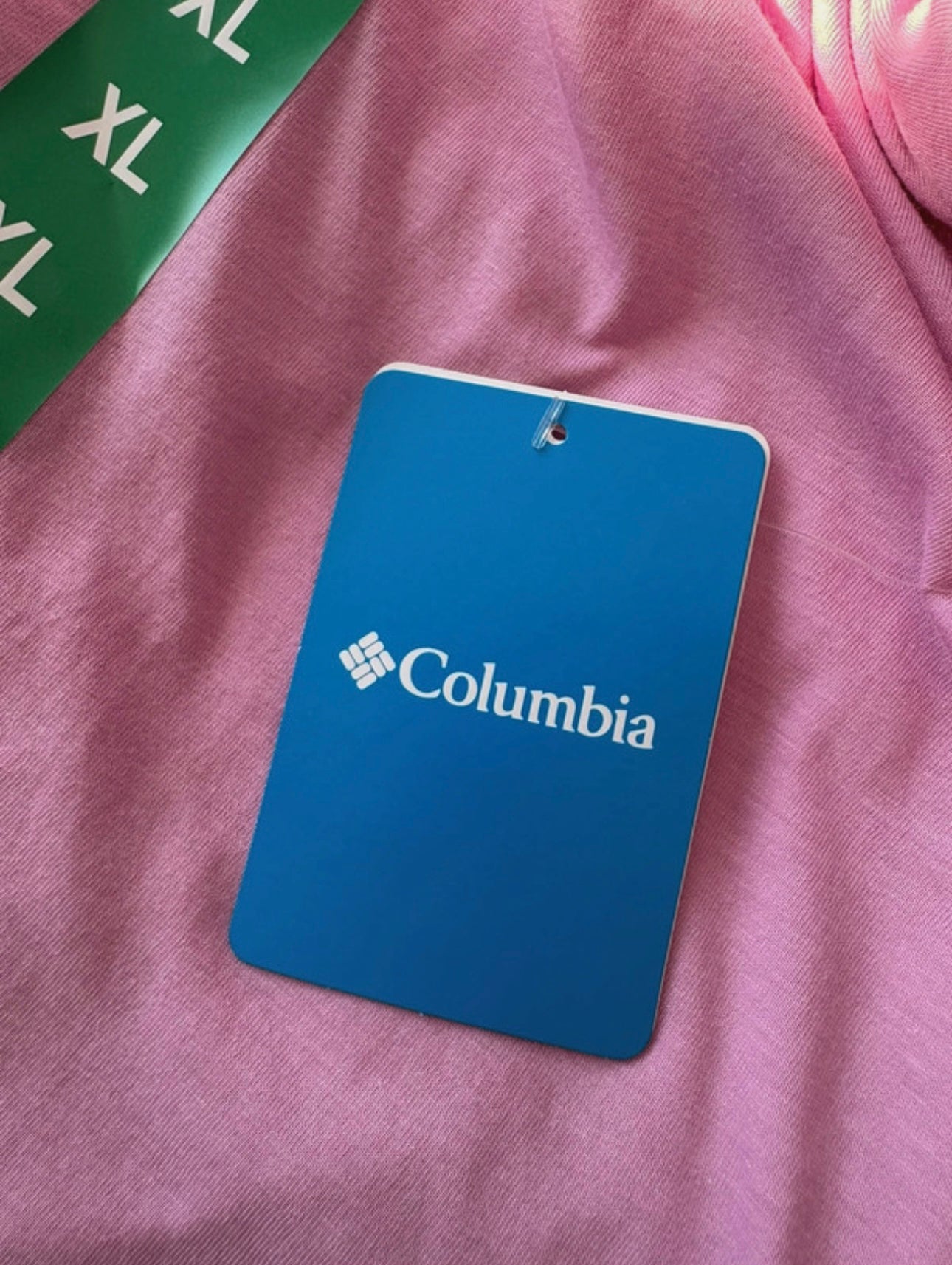 Columbia Short Sleeve T-Shirt Colour Cosmos Size XL