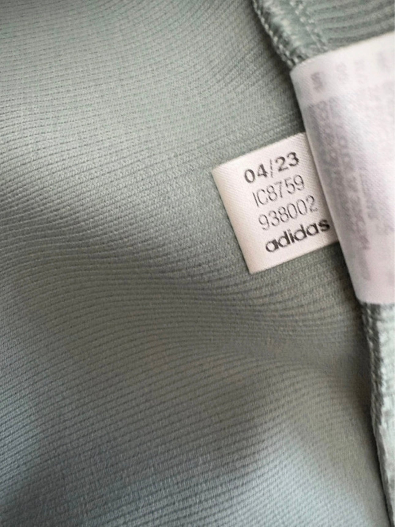 Adidas Lounge Ribbed Shorts Colour Silgrn Size 20-22