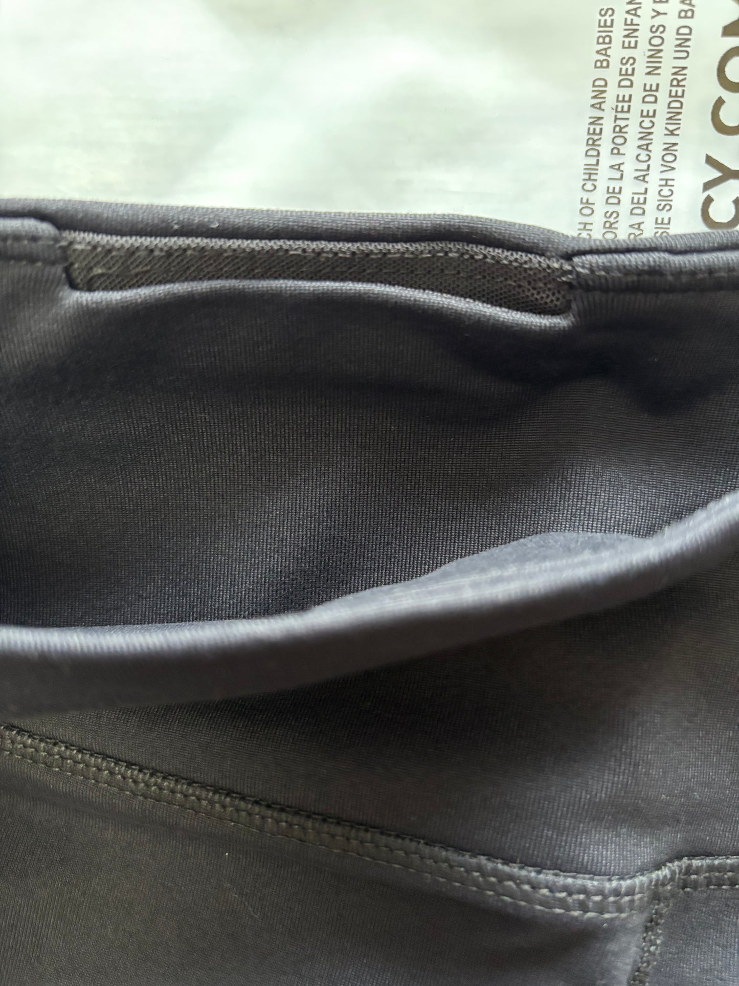 Supremacy Peak Shorts Colour Black Size M