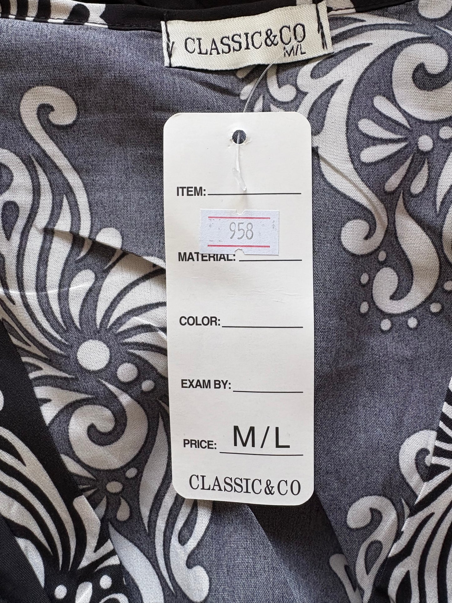 Classic&Co Short Sleeve Dress Colour Black/ White Size M/L