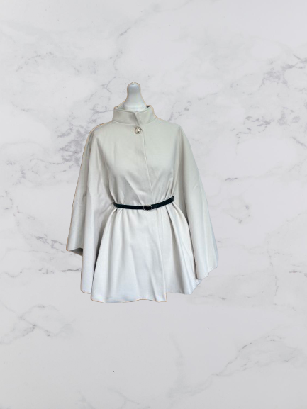 Made In Italy New Collection Belted Poncho Colour Cream One Size 8-14 belted, up to 24 unbelted
