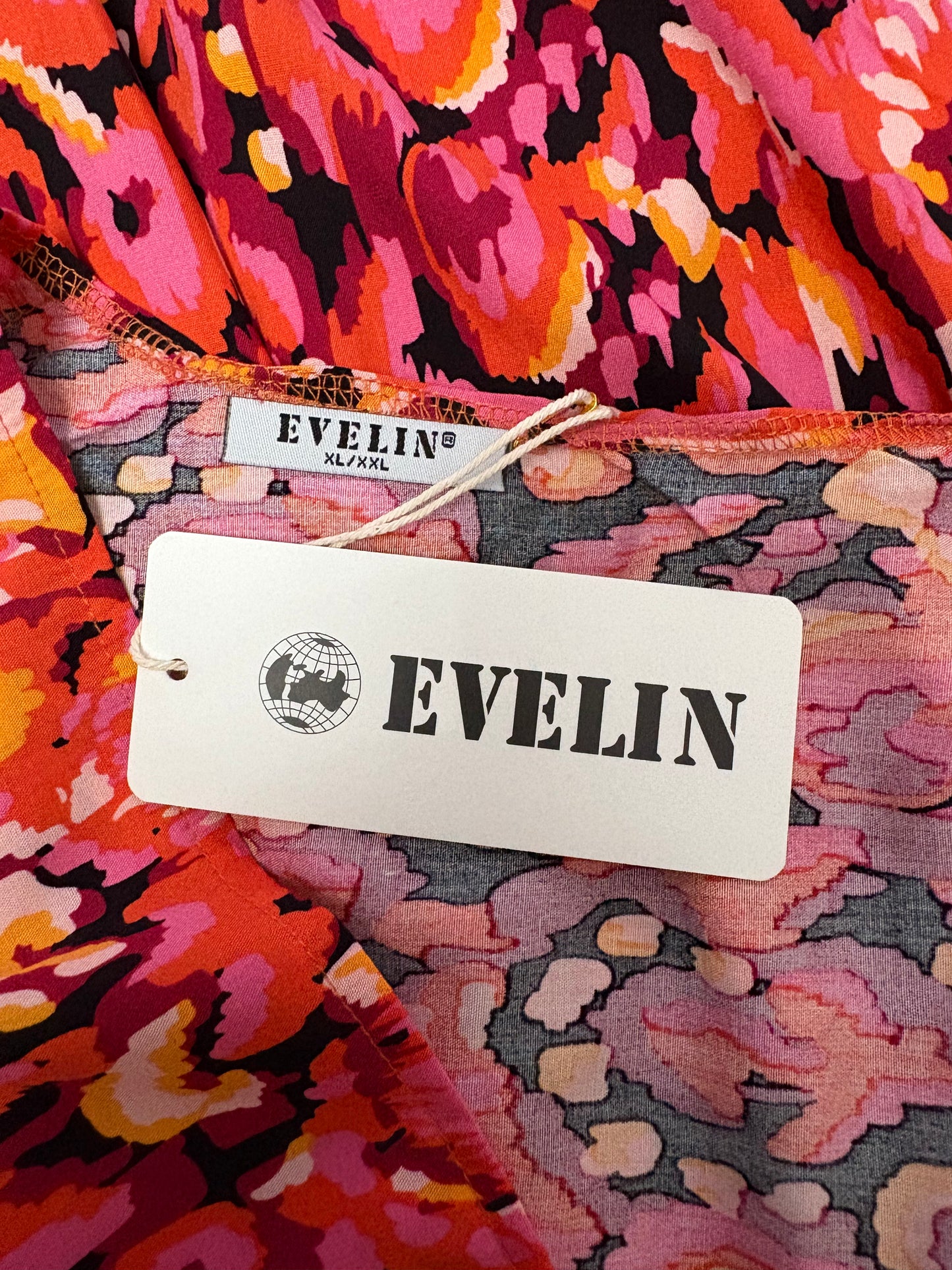 Evelin Short Sleeve Midi Dress Colour Red Multi Size XL/XXL One Size 8-16