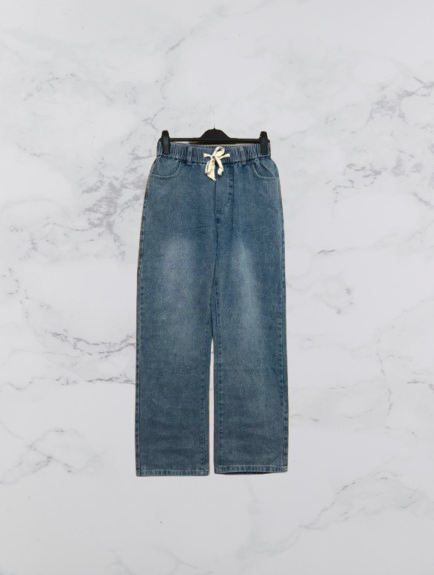 Chic BonBon Straight Leg Jeans Size XL Colour Blue